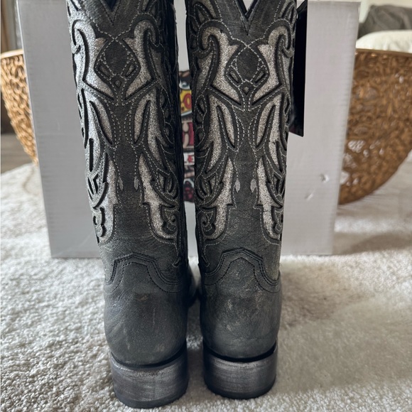 Black and Silver Western Cowgirl Boots - Picture 8 of 10